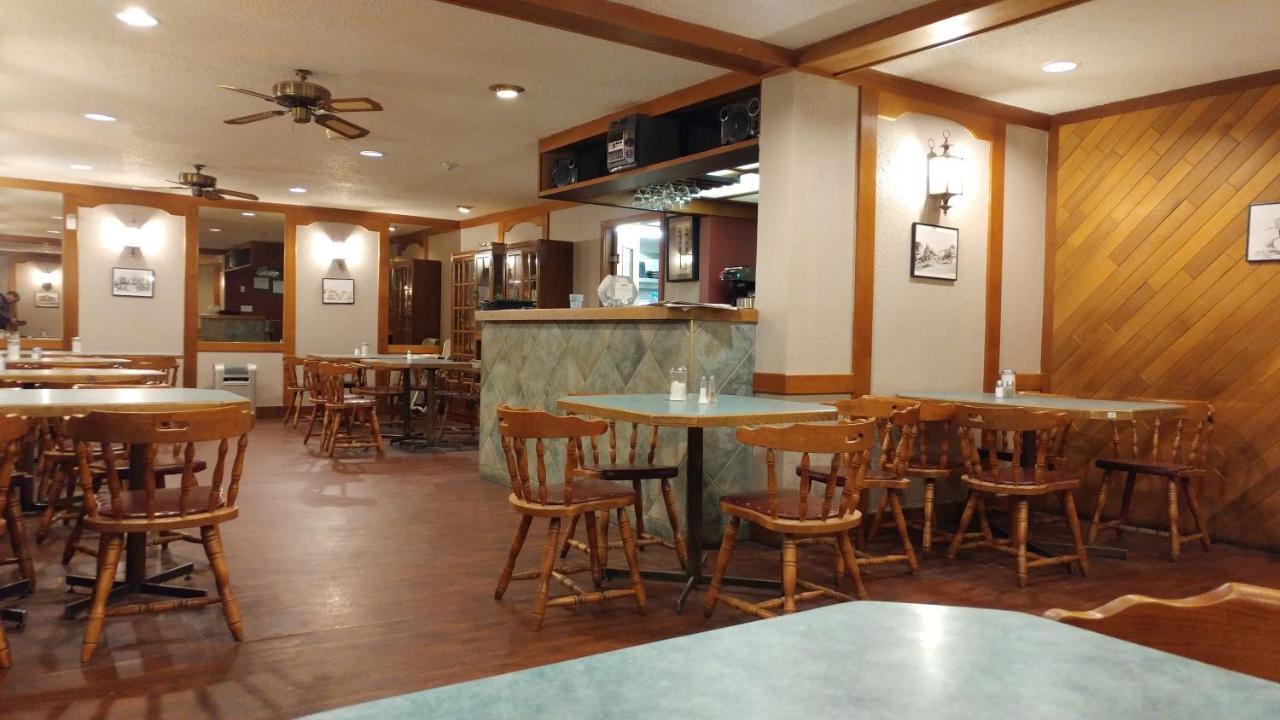 Vulcan Country Inn Exterior foto